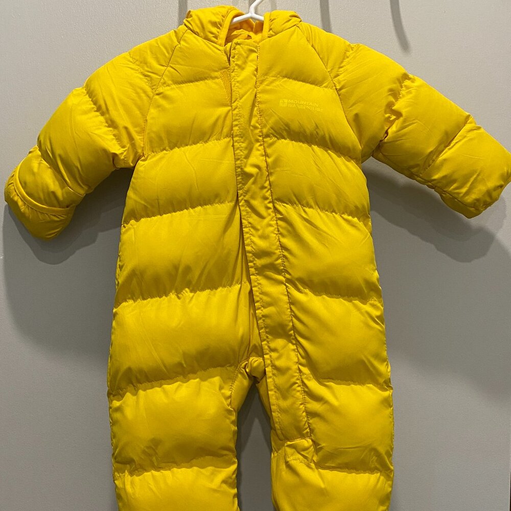 Snow suit 6-12 months
